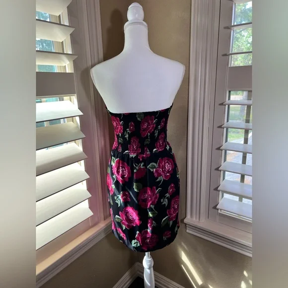 BCBGeneration Women’s Sleeveless Floral Dress - Picture 4 of 6